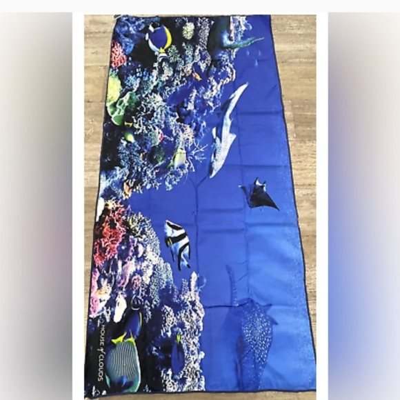 House of Cloud Microfiber Beach Towel Quick Dry Sand Free Compact Underwater - Picture 4 of 9